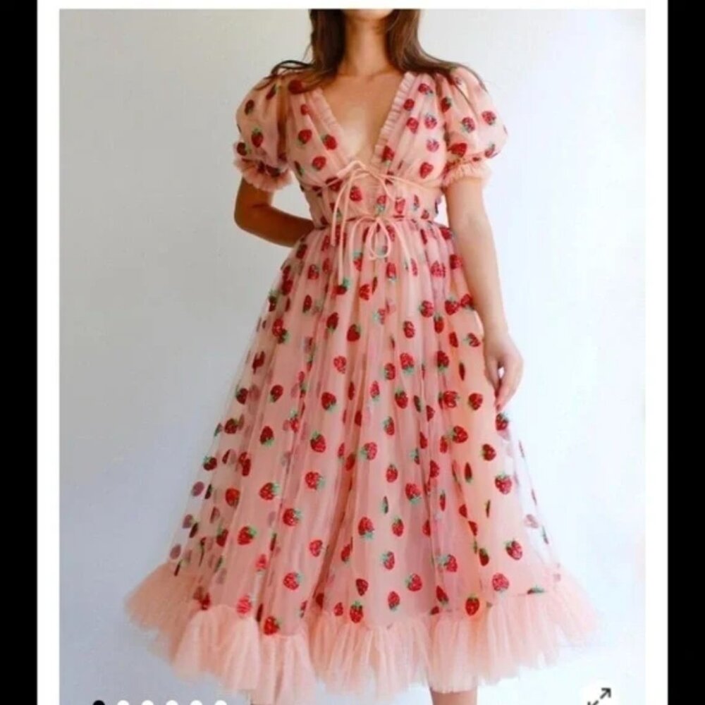 Strawberry sequin puff sleeve dress